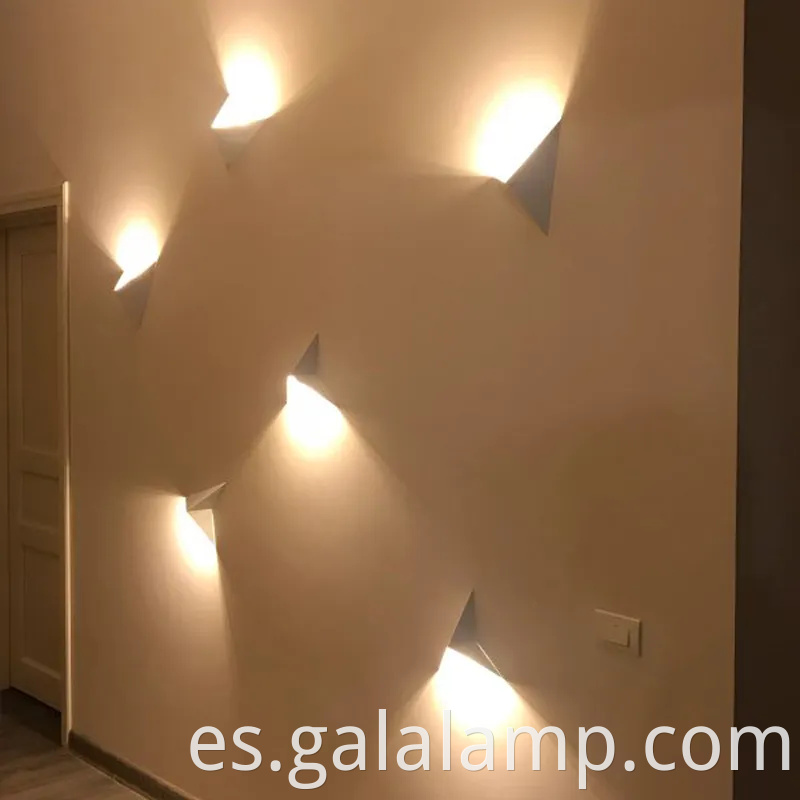 Lámparas de pared LED modernas de triángulo elegantes para el hogar y la cafetería